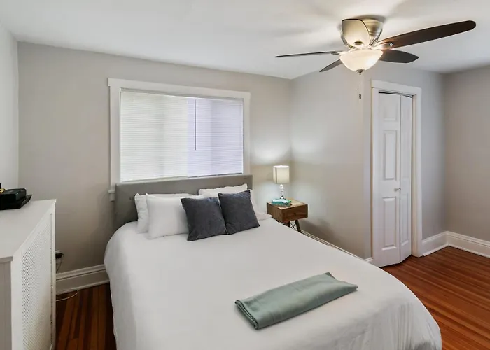 Great For Families Dt Near Naval Base *