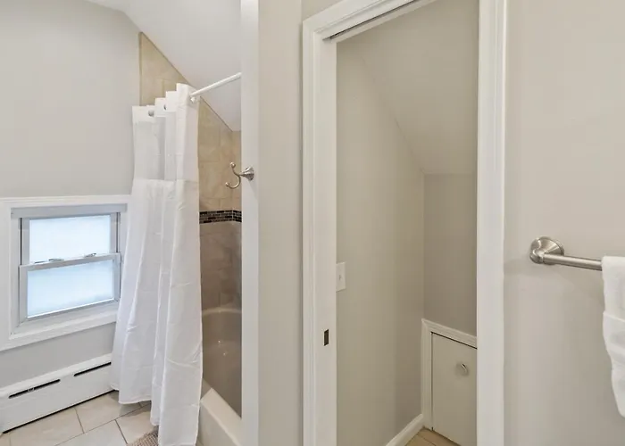 Great For Families Dt Near Naval Base * Libertyville