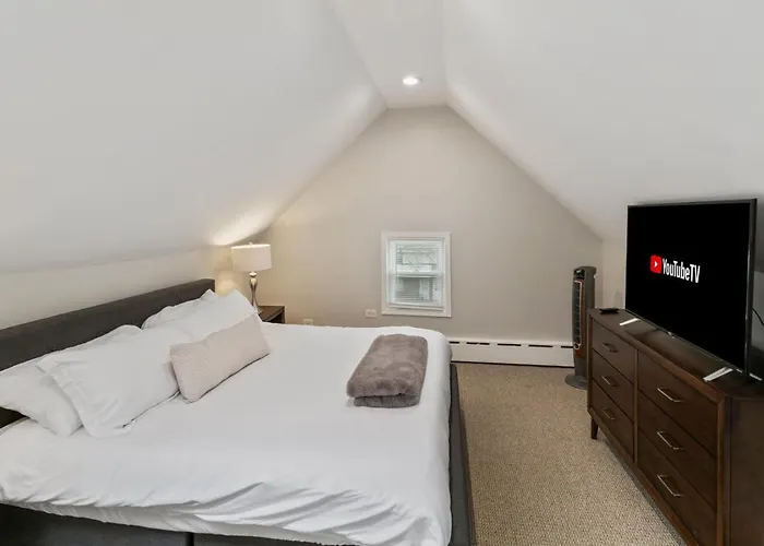 Great For Families Dt Near Naval Base * Libertyville